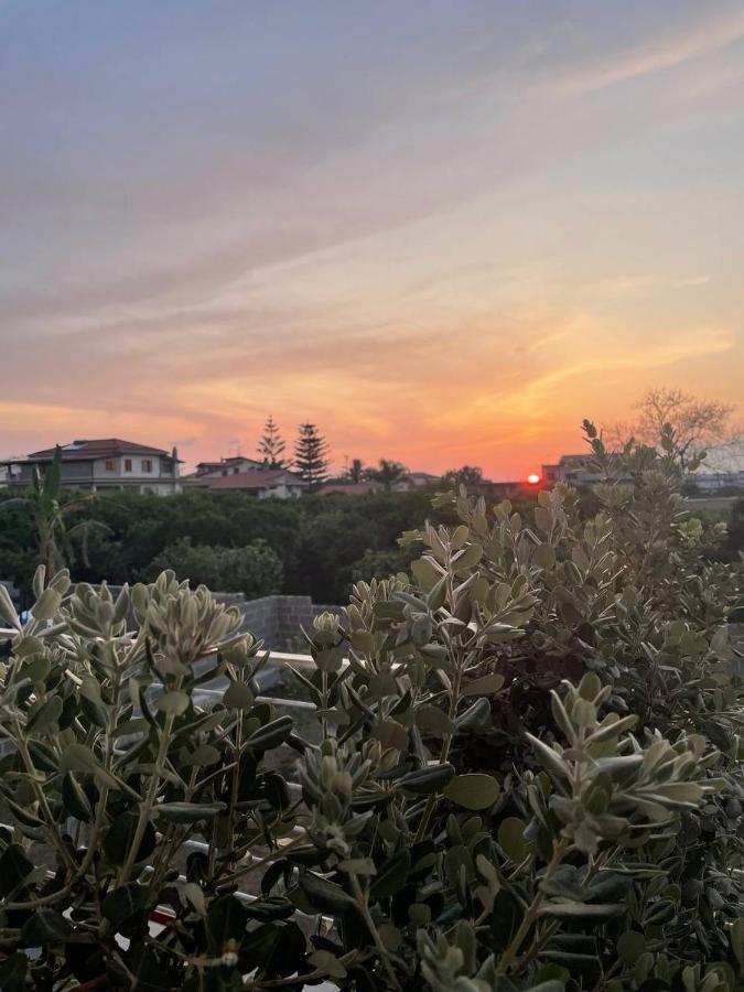 La Brisa Aparthotel Capo dʼOrlando Buitenkant foto