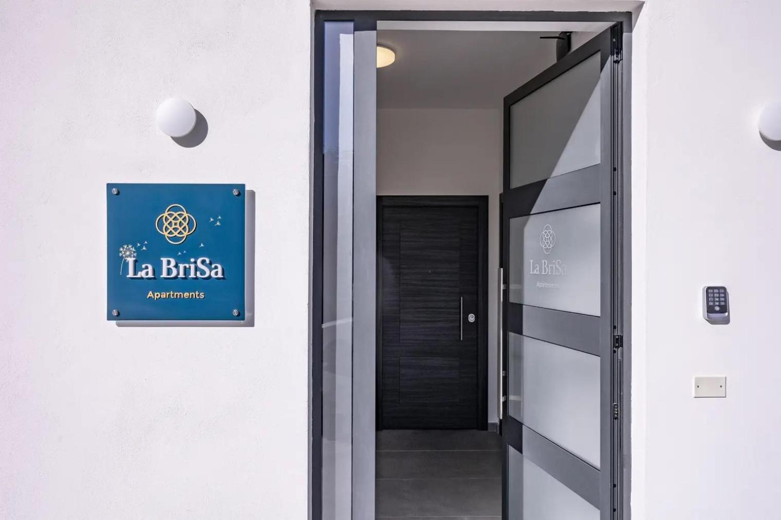La Brisa Aparthotel Capo dʼOrlando Buitenkant foto